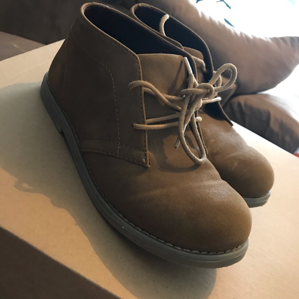 Perry Ellis Size 4 Dress shoes